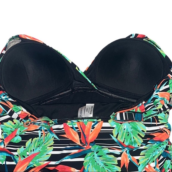 St John’s Bay Swimsuit Tropical One Piece Plus 20W New - Picture 4 of 7